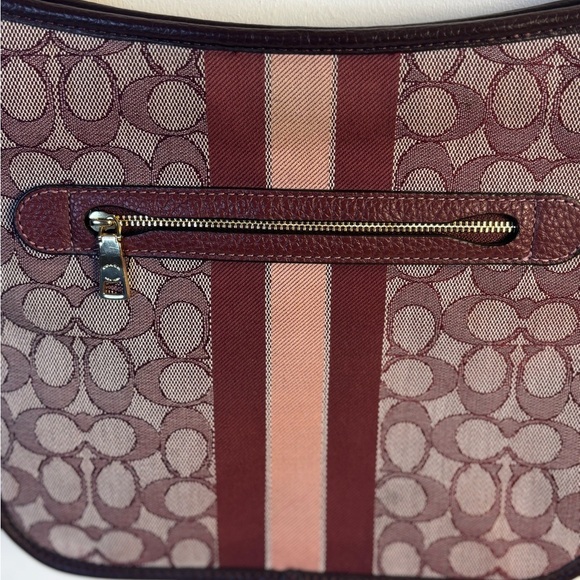 COACH Dempsey File Bag Signature Jacquard w/ Stripe & Coach Patch, Generic Chain - Picture 4 of 6